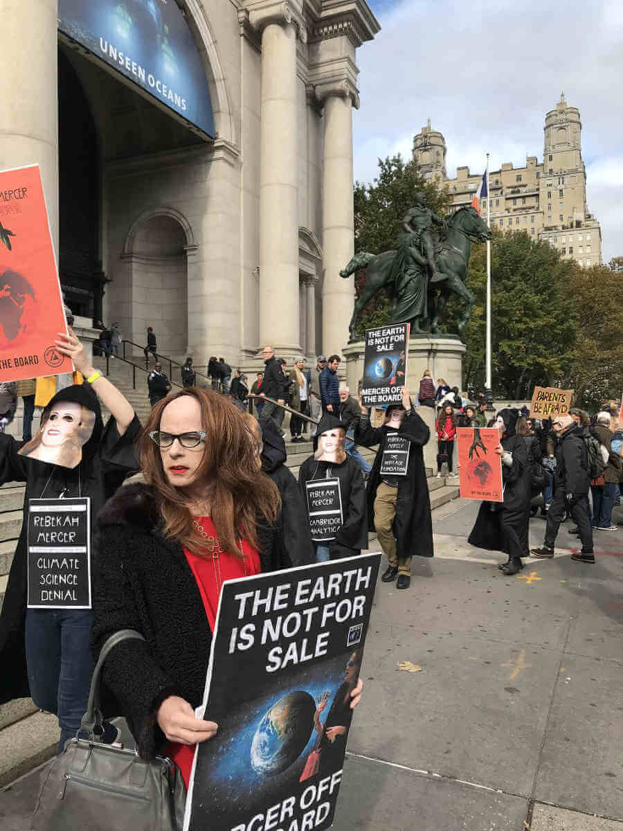 Speaker Johnson Endorses Rebekah Mercer’s AMNH Removal