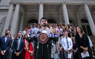 Carlos menchaca mayor