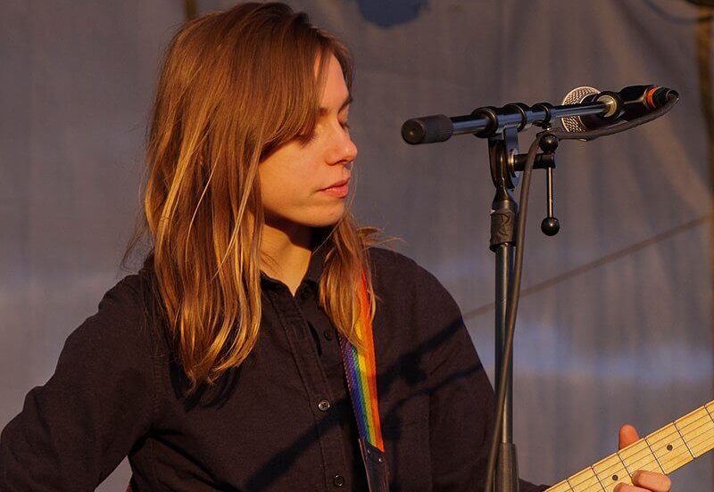 800px-Julien_Baker_(41096346594)