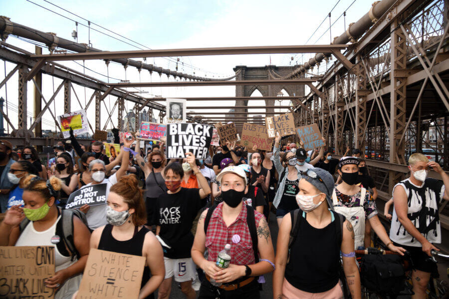 dyke-BLM-bridge-crowd-900×600