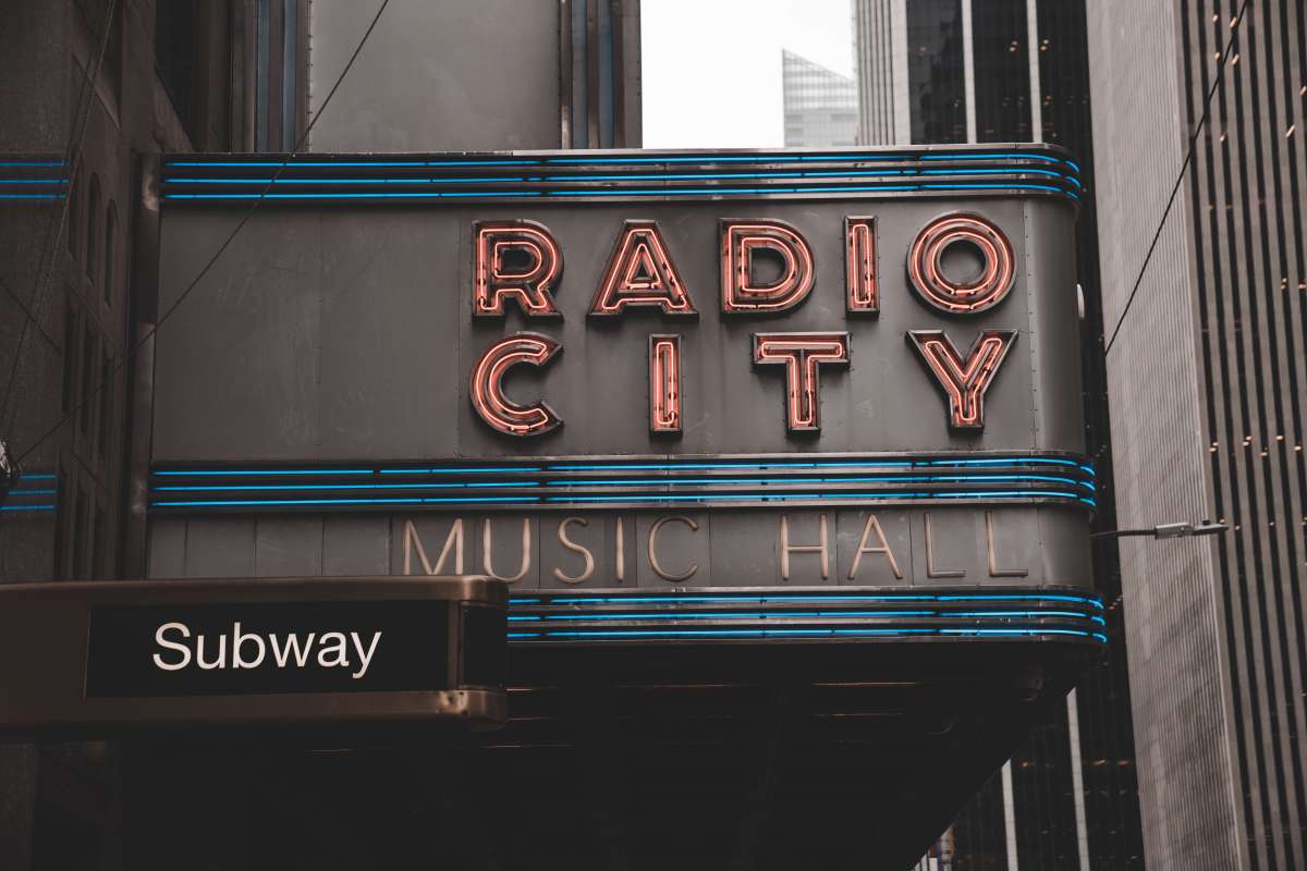 Radio_City_(Unsplash)