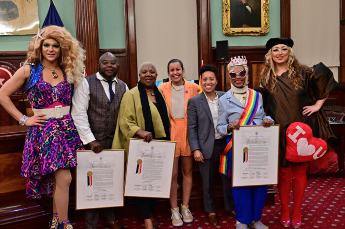 A group shot of councilmembers and honorees.